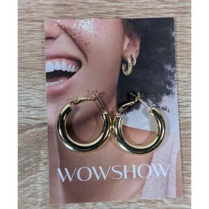 WOWSHOW Gold Tone Chunky Hoop Earrings Polished Huggie Style New on Card